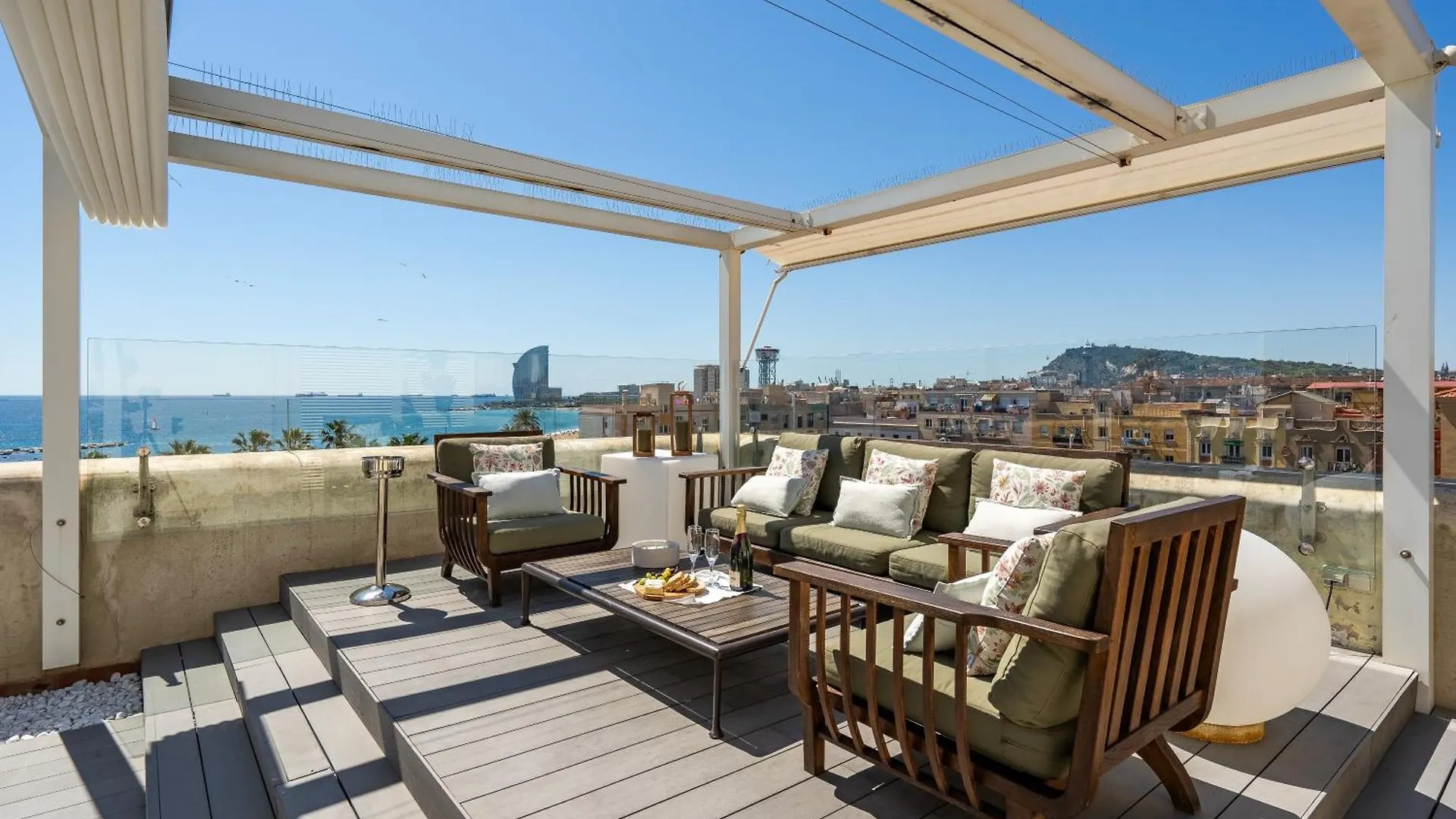 Kronos On The Beach Attic Suite Barcelona Apartmán